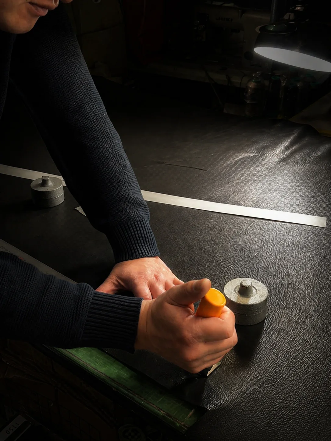 革財布のお手入れ完全ガイド — プロが教える長く愛用するための基本ケア